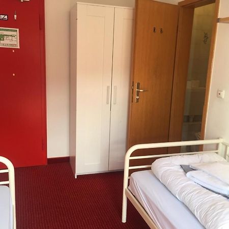 גרמיש-פרטנקירכן Hostel Der Athleten מראה חיצוני תמונה