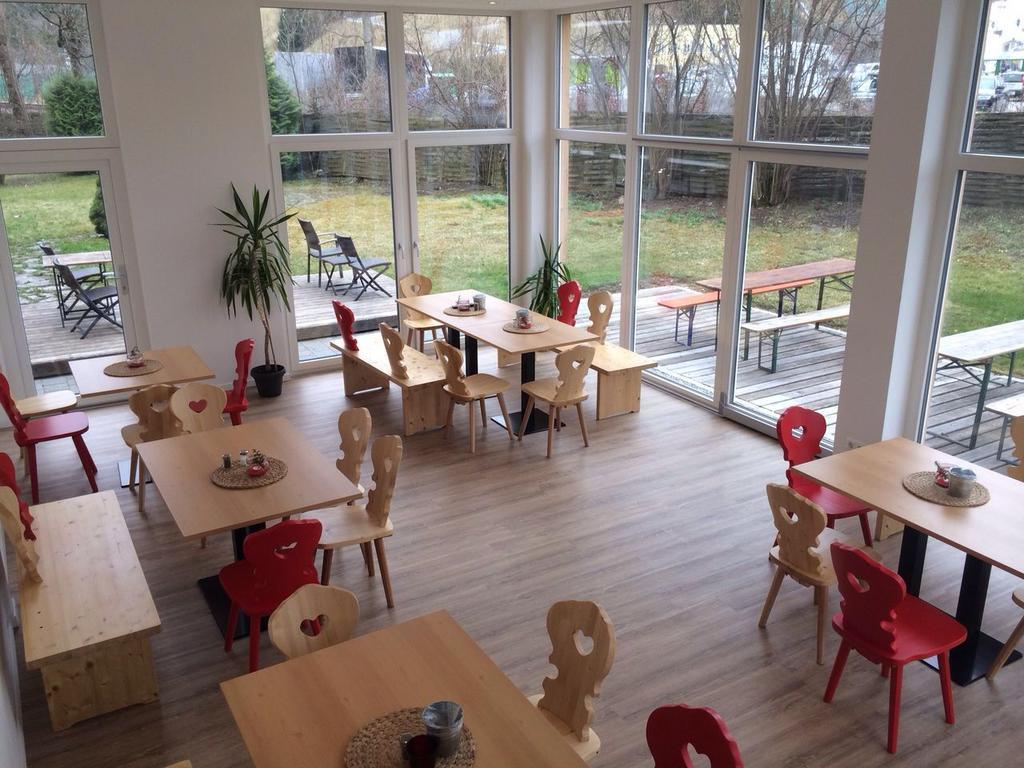 גרמיש-פרטנקירכן Hostel Der Athleten מראה חיצוני תמונה