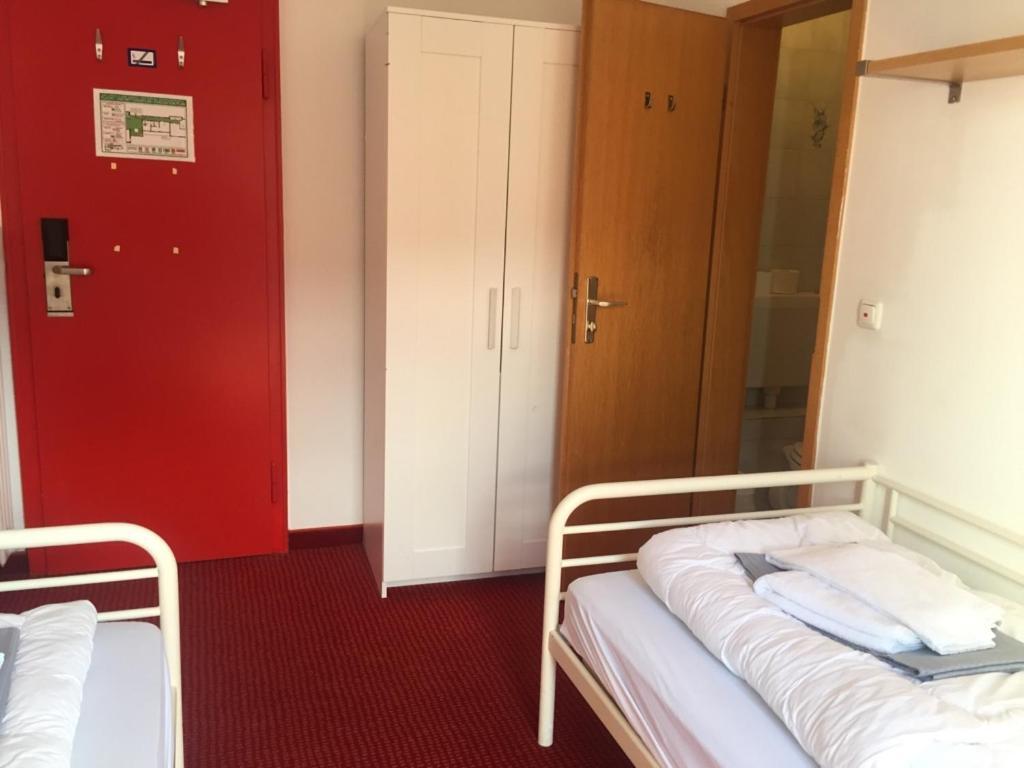 גרמיש-פרטנקירכן Hostel Der Athleten מראה חיצוני תמונה